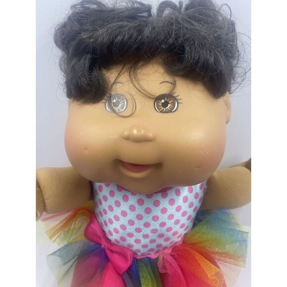 2015 OAA Cabbage Patch Kid Doll with Rainbow Tutu Skirt  Med Skin Tone - Picture 2 of 8